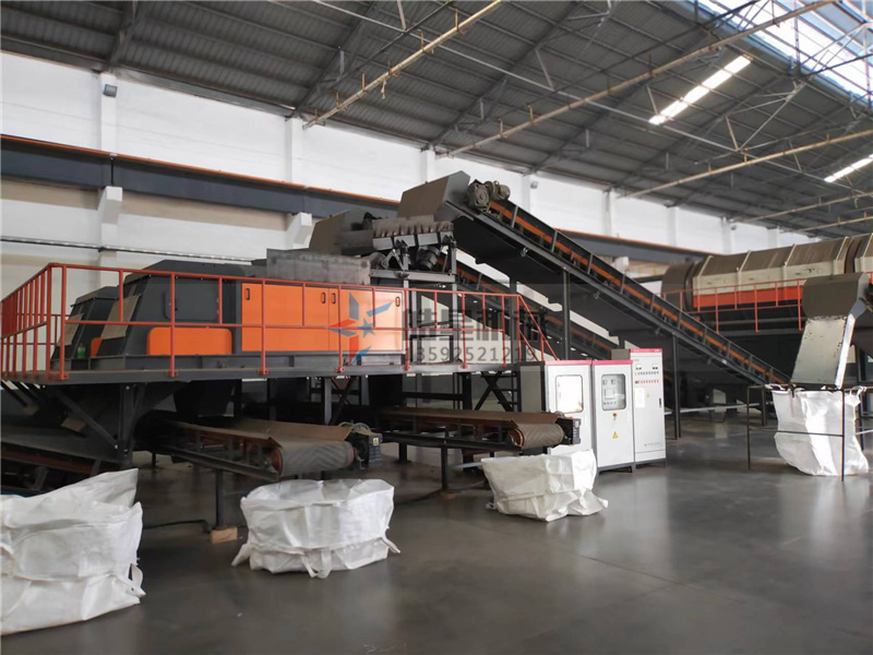 易拉罐破碎機(jī)金屬粉碎機(jī)設(shè)備客戶現(xiàn)場(chǎng)實(shí)拍圖片